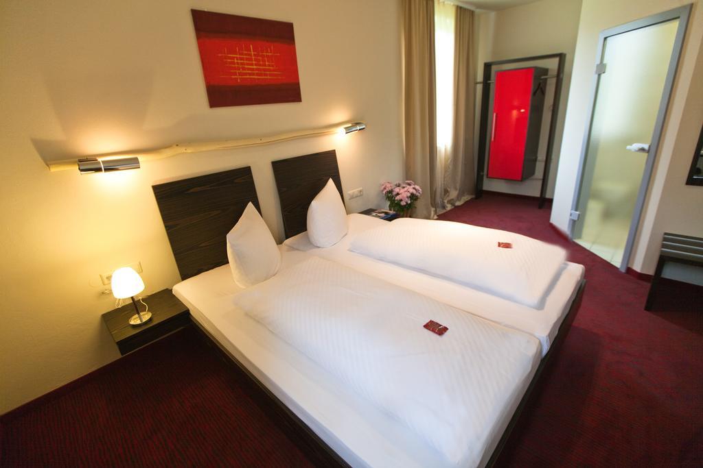 Hotel Speyer Am Technik Museum Room photo